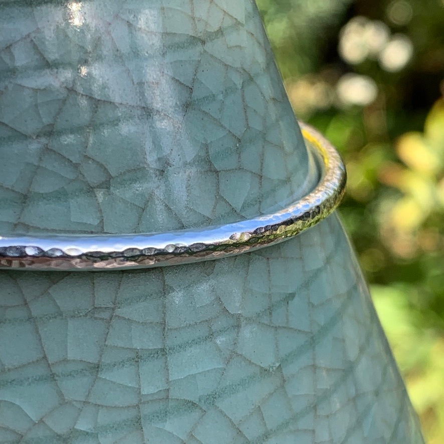 Alambra Hammered Bangle