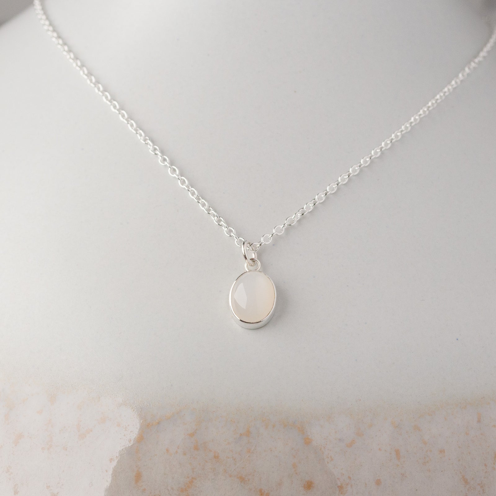 Stella Ovale Moonstone Pendant