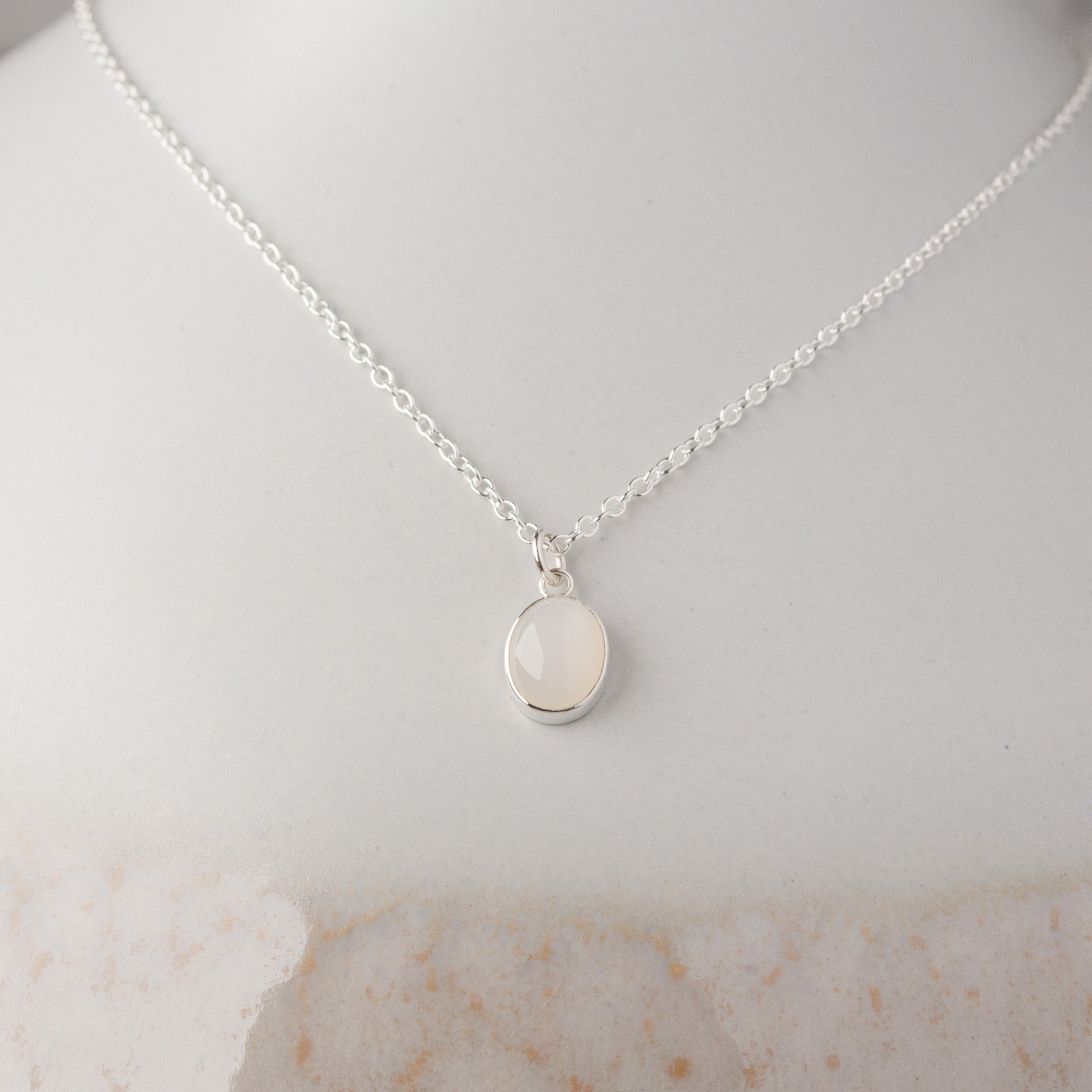 Stella Ovale Moonstone Pendant