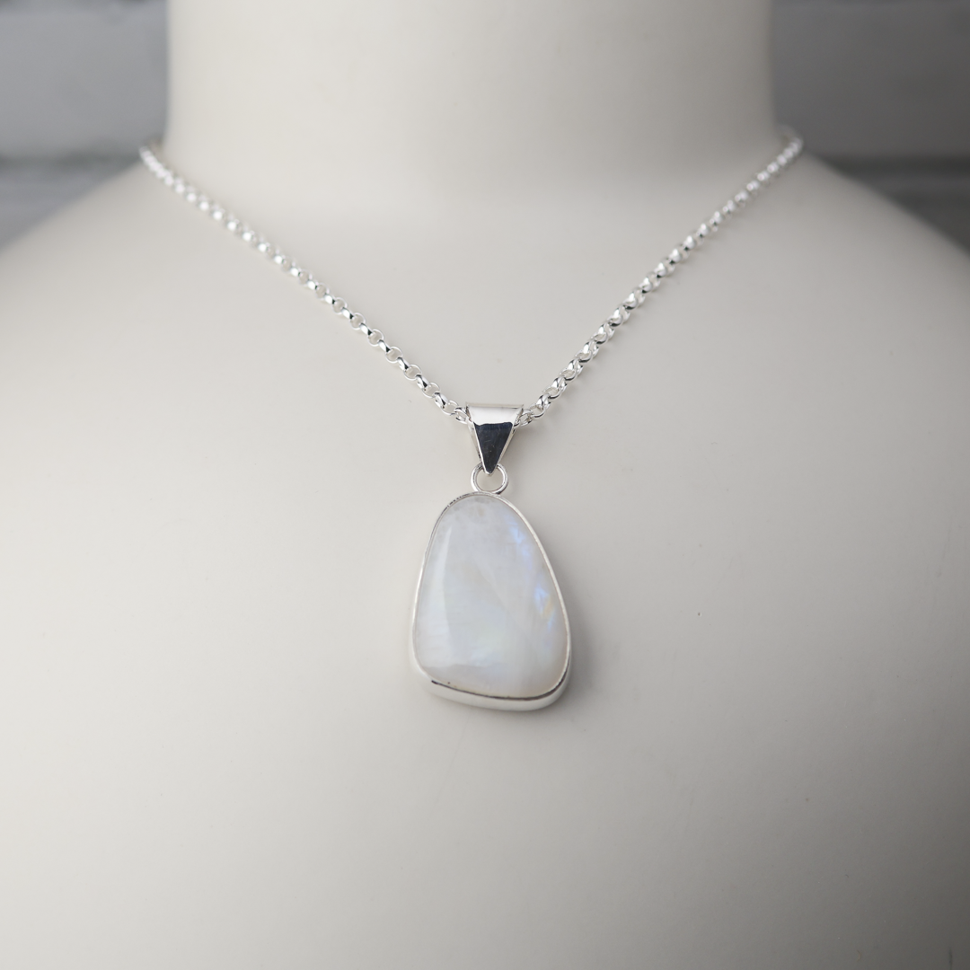 Rainbow Moonstone Silver Pendant