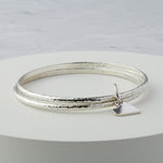 Mezza Amor Hammered Silver Heart Bangle