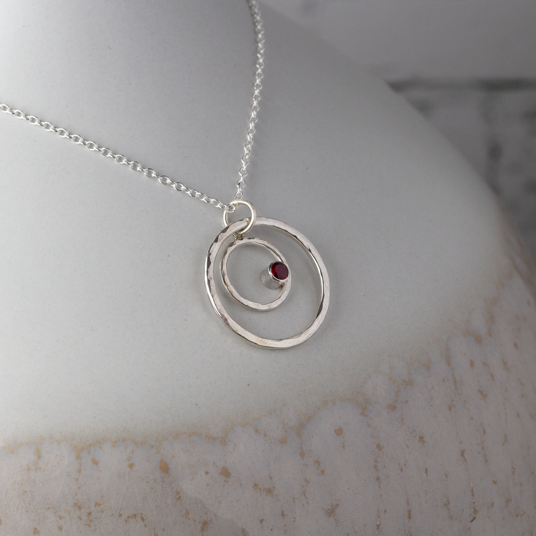 Caldera Eclissi Doppia Ruby Pendant