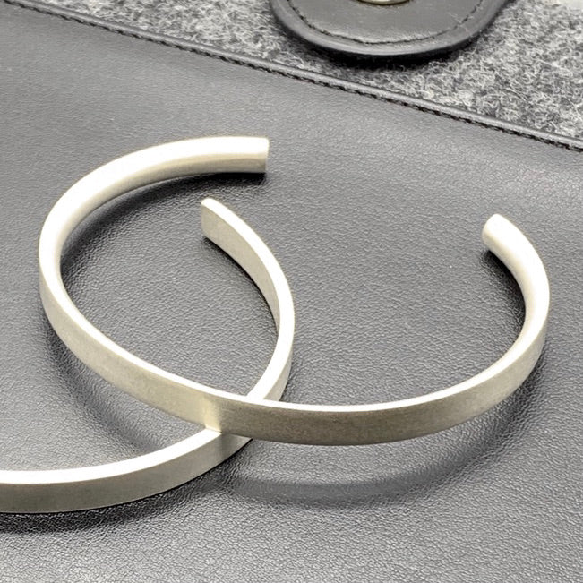 Aventis Contorno Mens Silver Cuff with D-Profile in Satin Finish on Diary