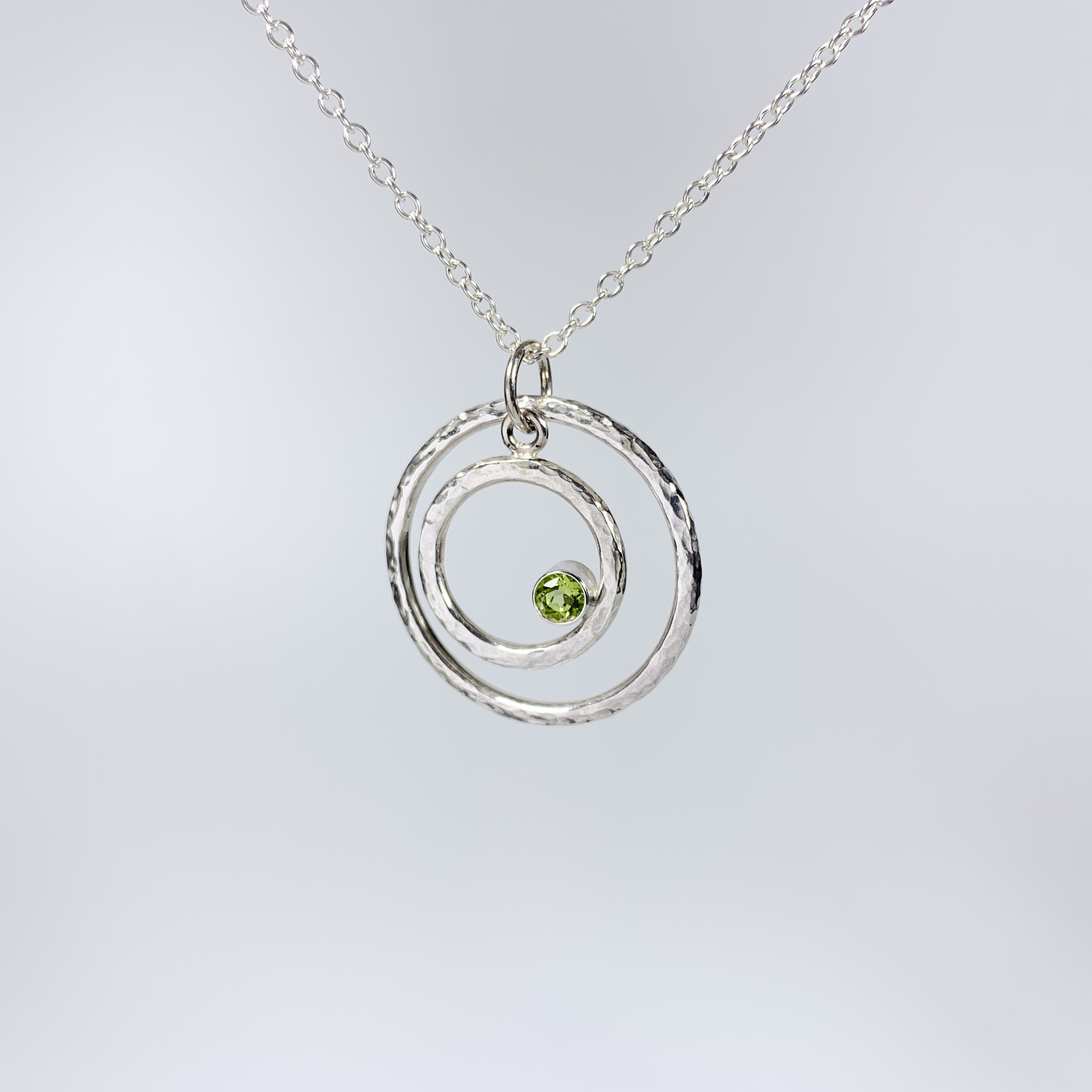 Caldera Eclissi Doppia Peridot Silver Pendant Necklace