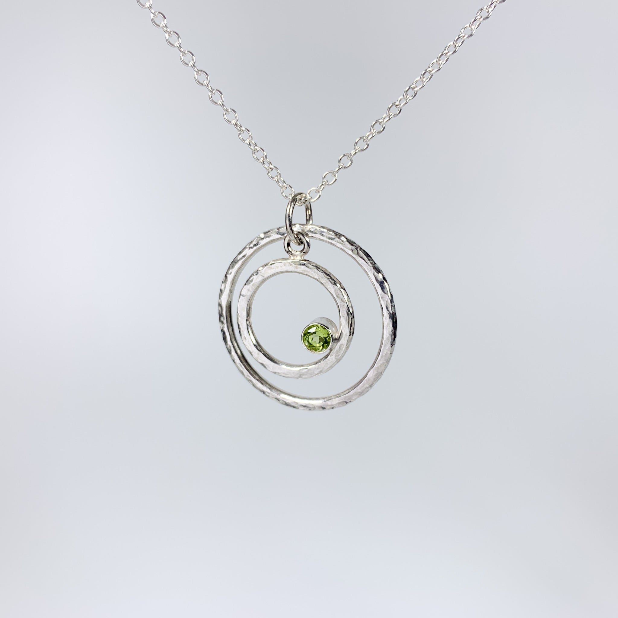 Caldera Eclissi Doppia Peridot Silver Pendant Necklace