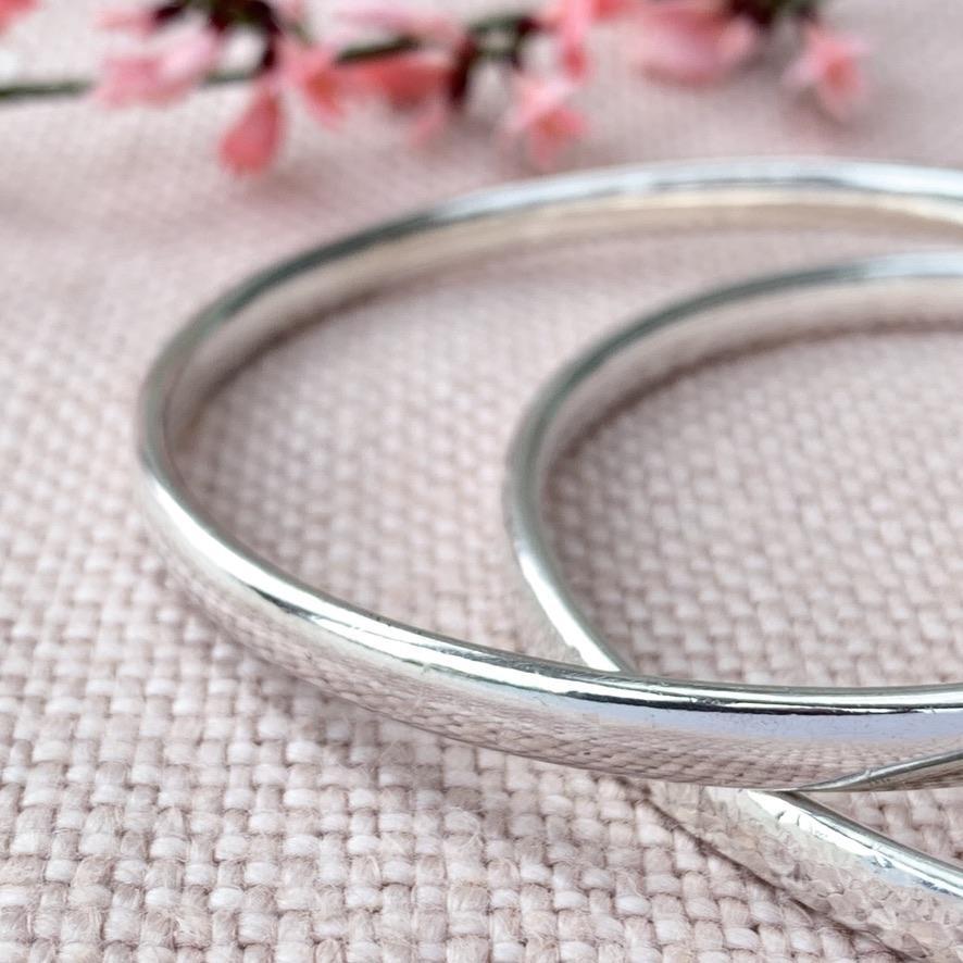 Cortez Bangle - ladies silver bangle - handmade in Wiltshire, UK - polished, satin or hammered bangles